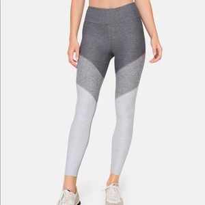 Outdoor Voices 7/8 Springs Legging - Graphite/Ash/Dove / S